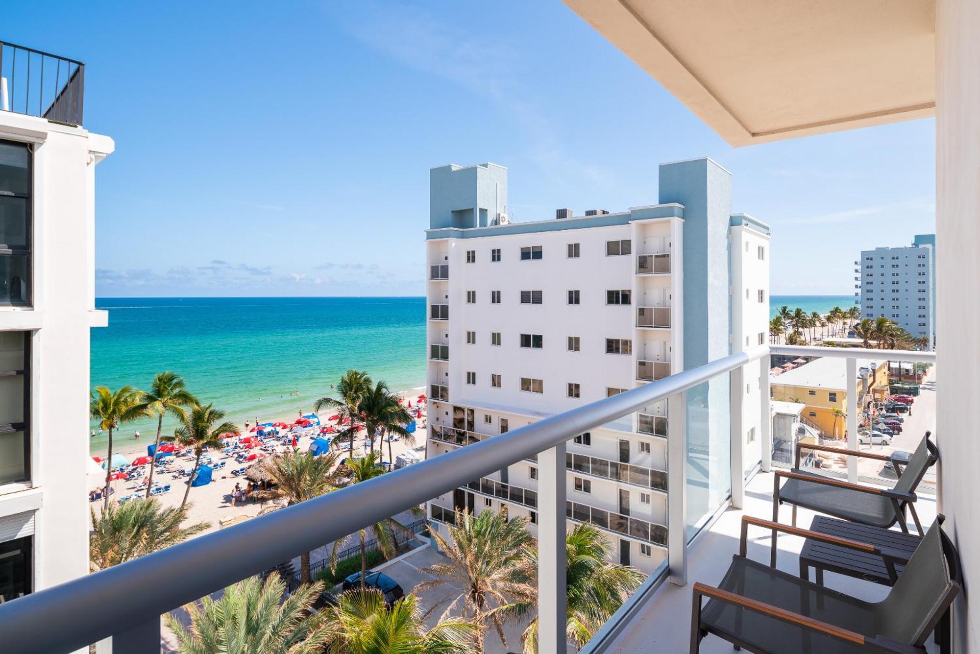 Costa Hollywood Beach Resort - An All Suite Hotel Exterior foto