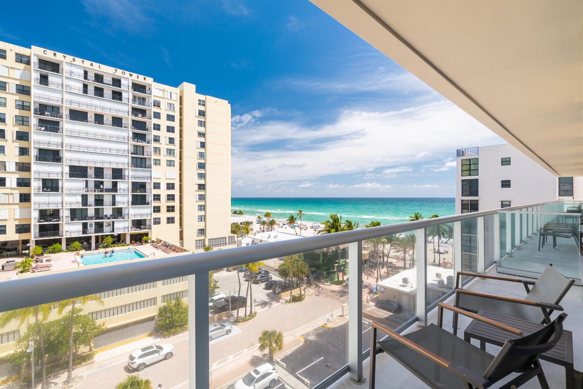 Costa Hollywood Beach Resort - An All Suite Hotel Exterior foto