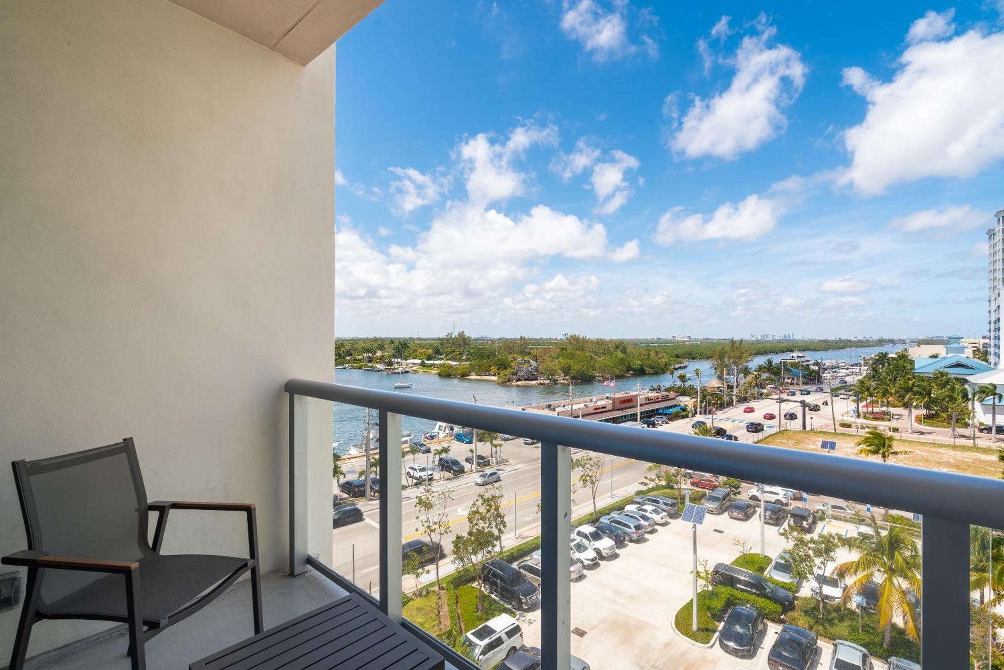 Costa Hollywood Beach Resort - An All Suite Hotel Exterior foto