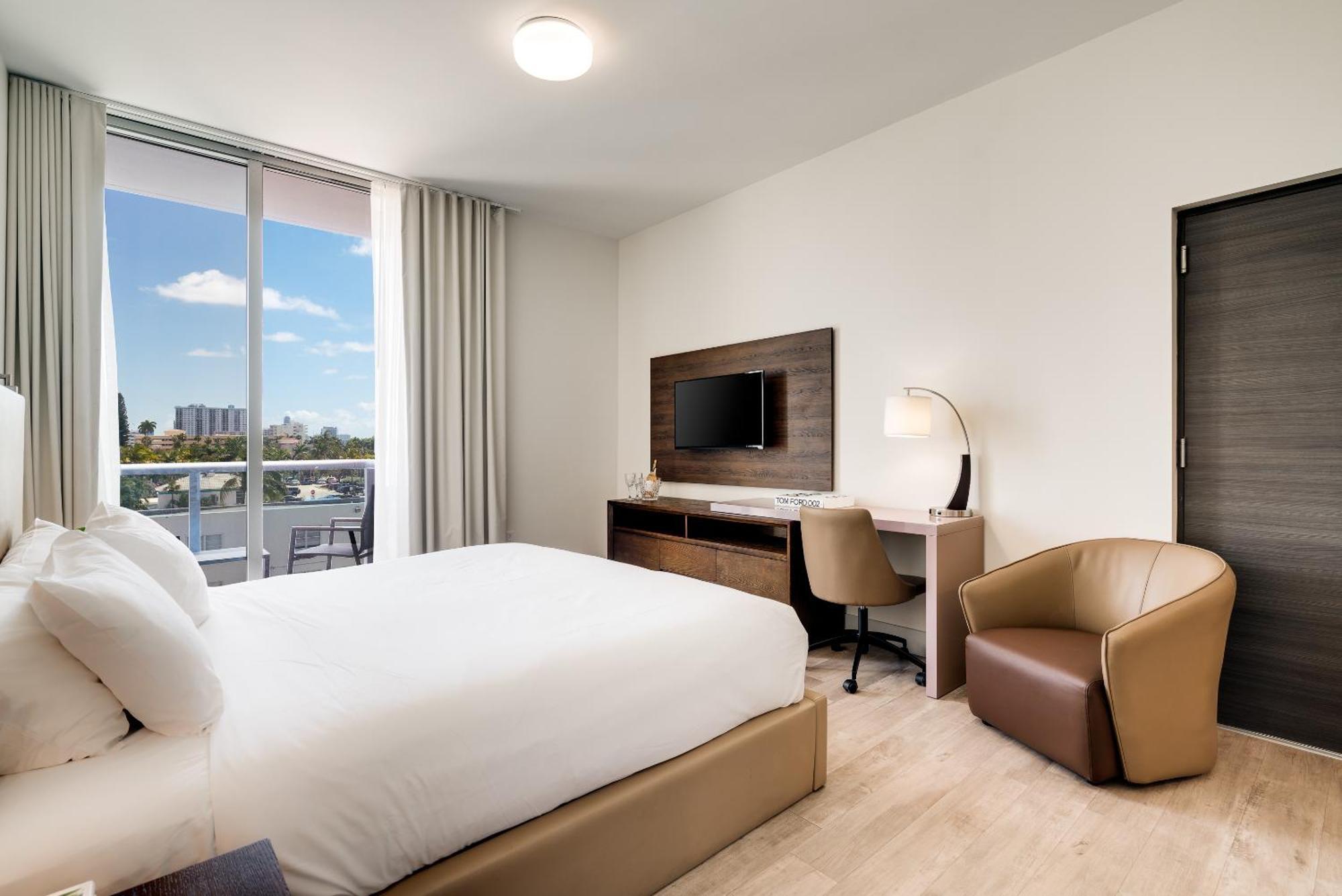 Costa Hollywood Beach Resort - An All Suite Hotel Exterior foto